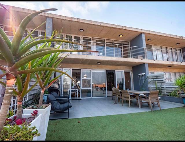 2 BEDROOM APARTMENT FOR SALE IN POINT WATERFRONT